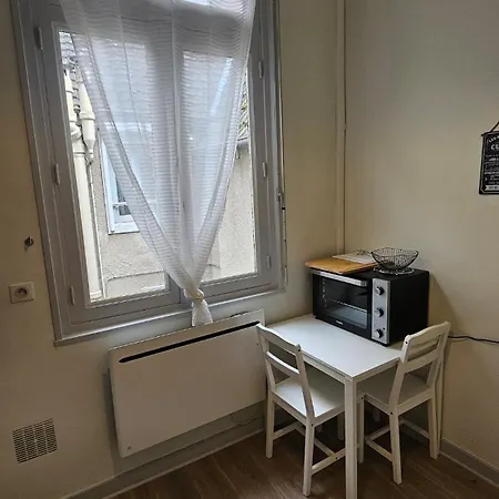 Apartment Le Petit Bastion - T2 - Wi-fi Montlucon